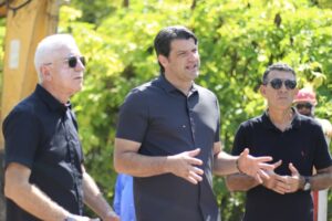 Leo Bezerra acelera obra de drenagem para acabar com alagamentos no Aratu