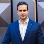 Lucas anuncia centros de convenções em Patos e Cajazeiras durante debate na TV