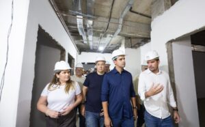 Lucas Ribeiro visita obra da nova maternidade de Cajazeiras e destaca fortalecimento da rede materno-infantil na Paraíba