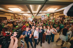 Plenária do Doutor Jhony reúne multidão em Campina Grande e mostra força na reta final