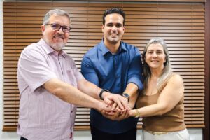 Prefeita de Areia, do MDB, retira apoio a Cícero e adere à reeleição de Lucas