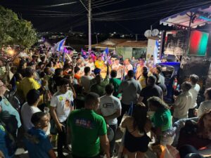Segundo Domiciano realiza caminhada calorosa no bairro Nossa Senhora de Fátima em Santa Luzia