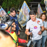 Tovar percorre ruas de Campina Grande e recebe apoio da população na reta final da campanha