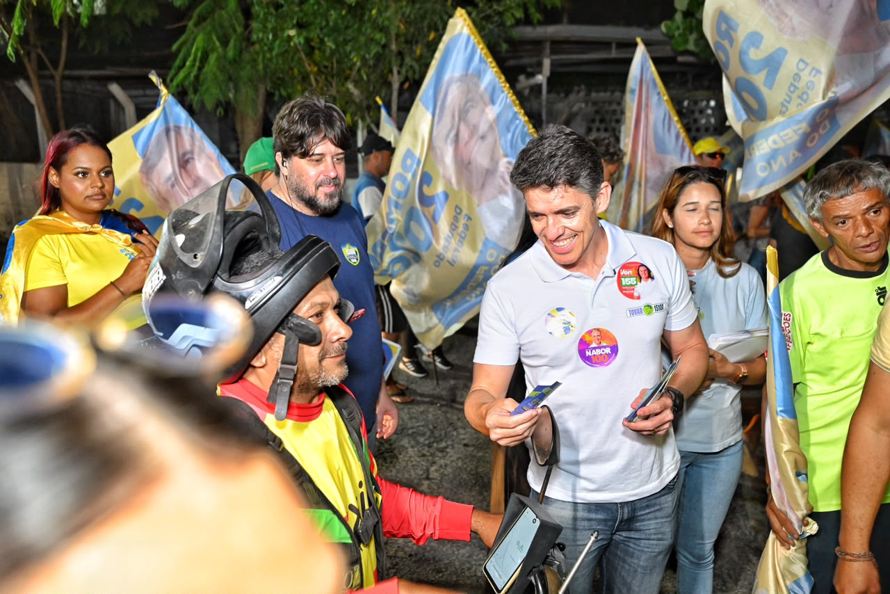 Tovar percorre ruas de Campina Grande e recebe apoio da população na reta final da campanha