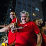 João Azevêdo comemora vitória de Lula: “A dignidade e o respeito venceram”