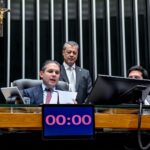 Hugo Motta defende diálogo, respeito à Constituição e estabilidade institucional em mensagem ao Parlamento após eleições