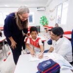 Leo Bezerra entrega nova estrutura da Escola Tércia Bonavides Lins, garantindo mais 900 vagas de ensino