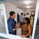 Lucas Ribeiro entrega apartamentos e assegura moradia digna a famílias de Patos