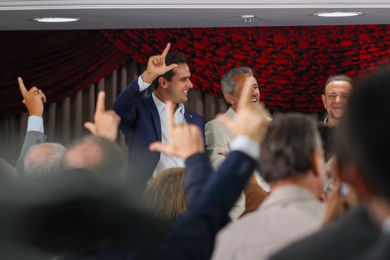 Lucas participa de reunião com Lula para fortalecer mobilização pela reeleição do presidente