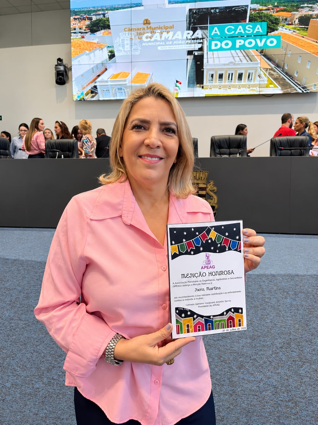 Secretária da Mulher, Nena Martins, é homenageada na Câmara Municipal de João Pessoa